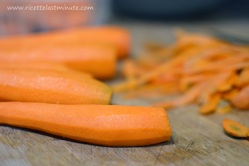 Washed and peeled carrots