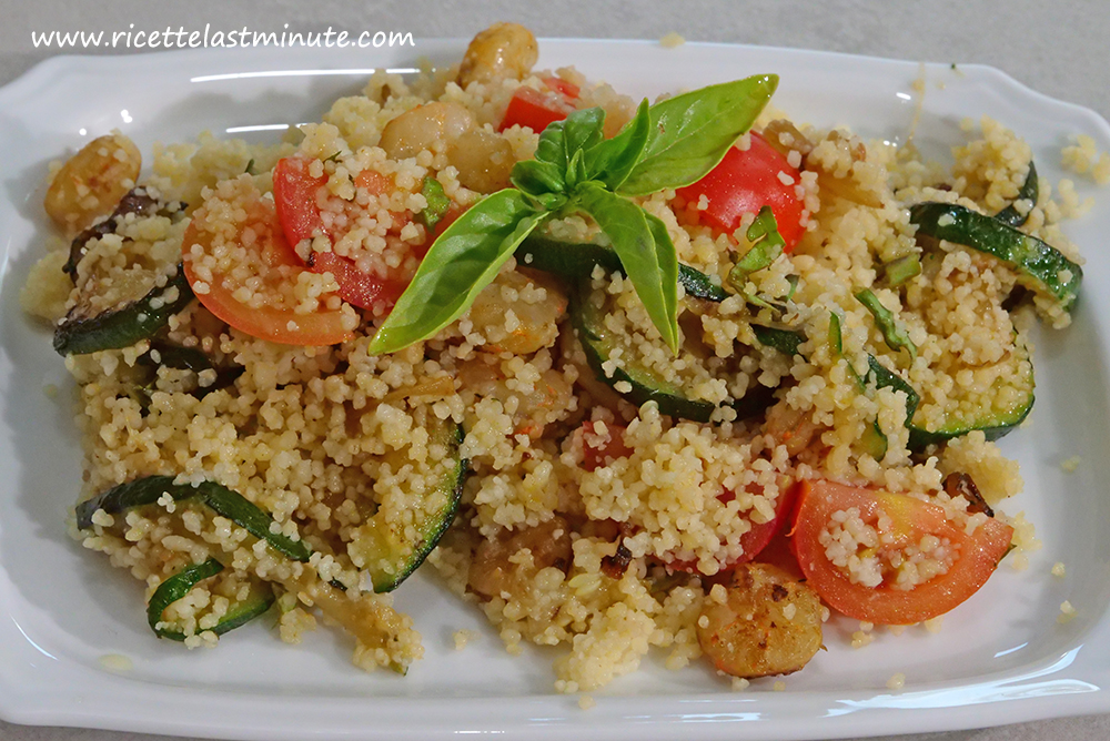 Ready cous cous with shrimps, cherry tomatoes and zucchini