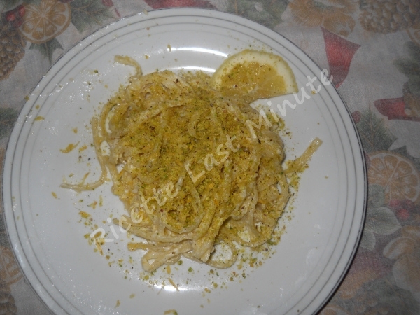 Ricetta dei tagliolini al limone e pistacchio