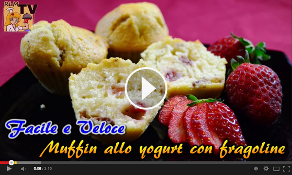 Muffin allo yogurt con fragole fatti in casa